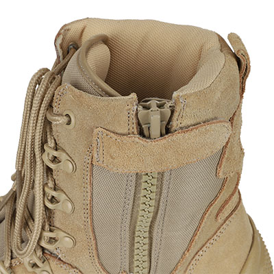 Fermeture à glissière des bottes militaires du désert