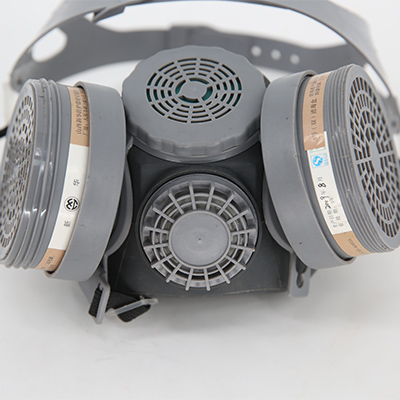 Lentille en polycarbonate anti-buée pour masque à gaz de l'armée