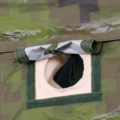 Tente militaire Fenêtre