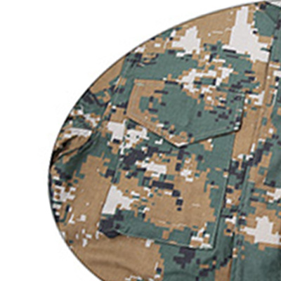 Veste militaire à plusieurs poches